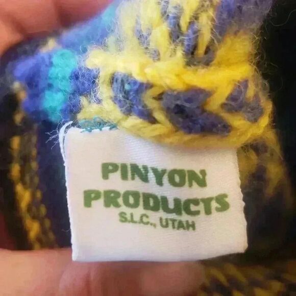 𝅺Pinyon Products Men's Navy/Yellow/Turquoise Wool Beanie - Picture 11 of 13
